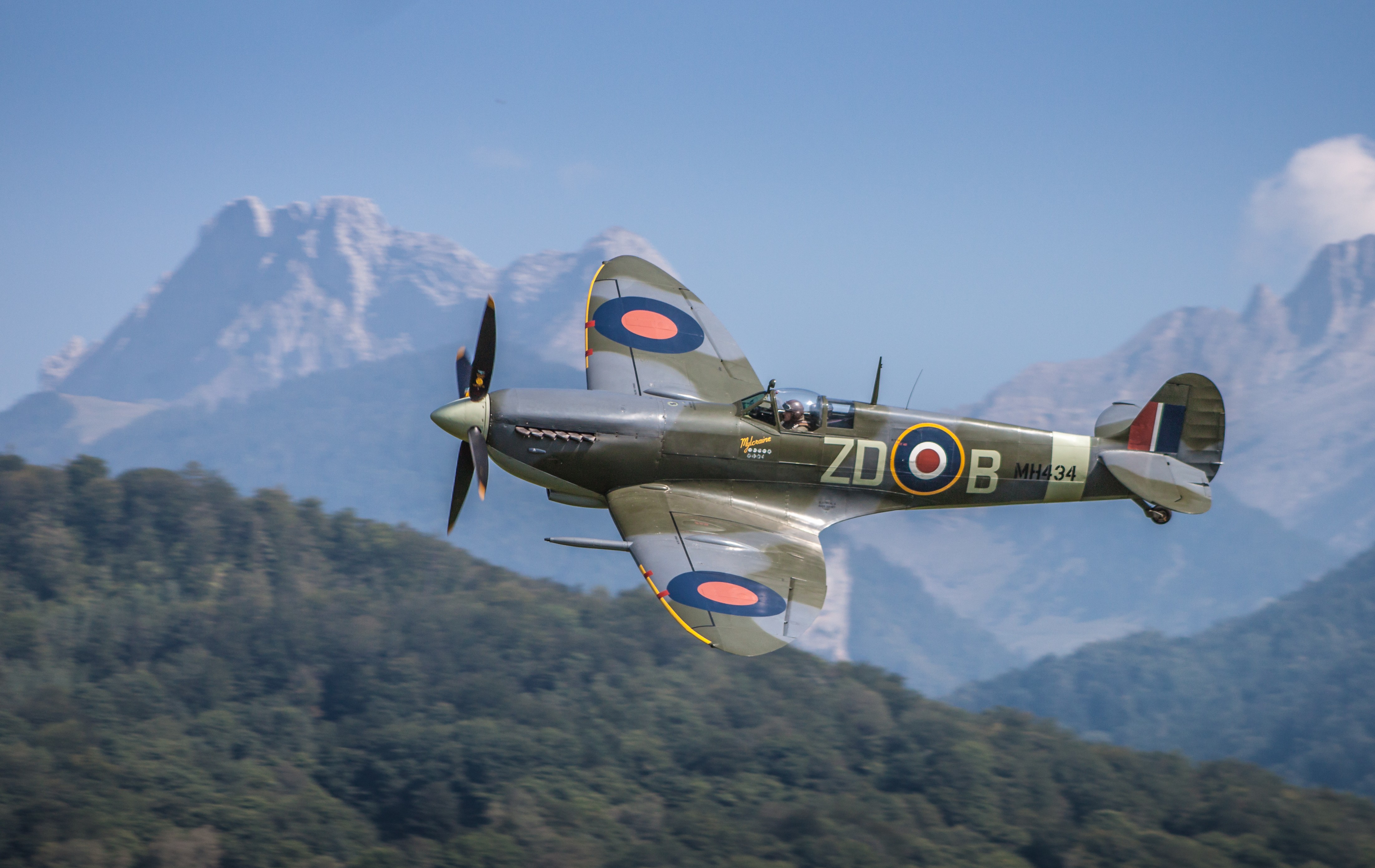 Spitfire Mk. IX MH434